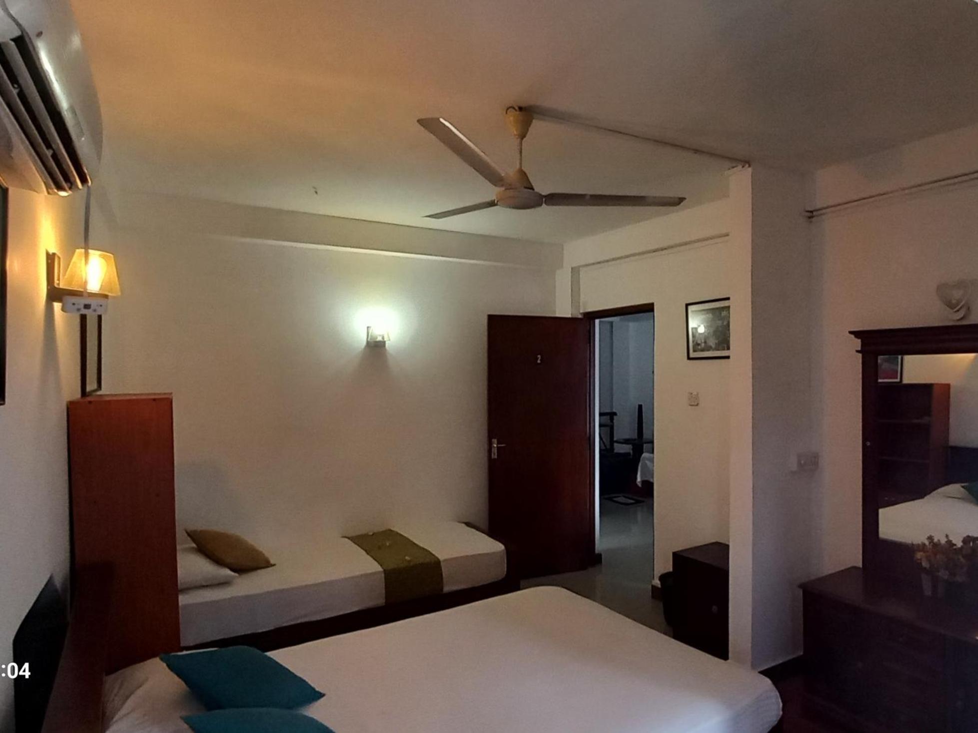 Days Inn B/B แคนดี้ ภายนอก รูปภาพ